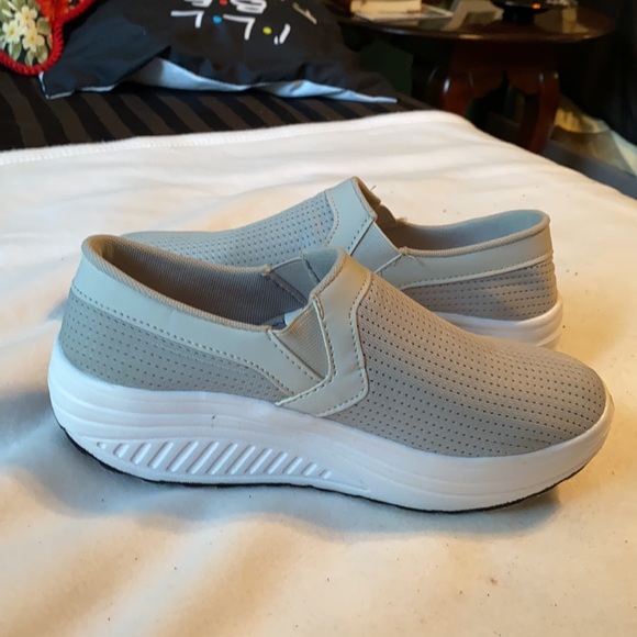 Ladies casual shoes - Picture 2 of 5